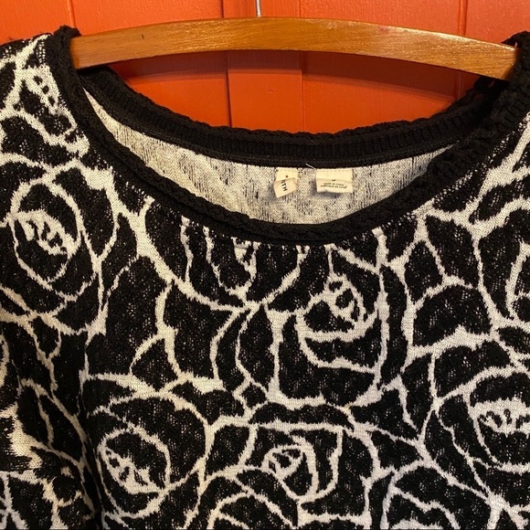 Moth by Anthropologie Rose pullover sweater - Picture 4 of 11